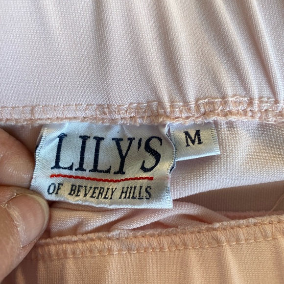 Lily’s light pink tennis skirt - Picture 3 of 3